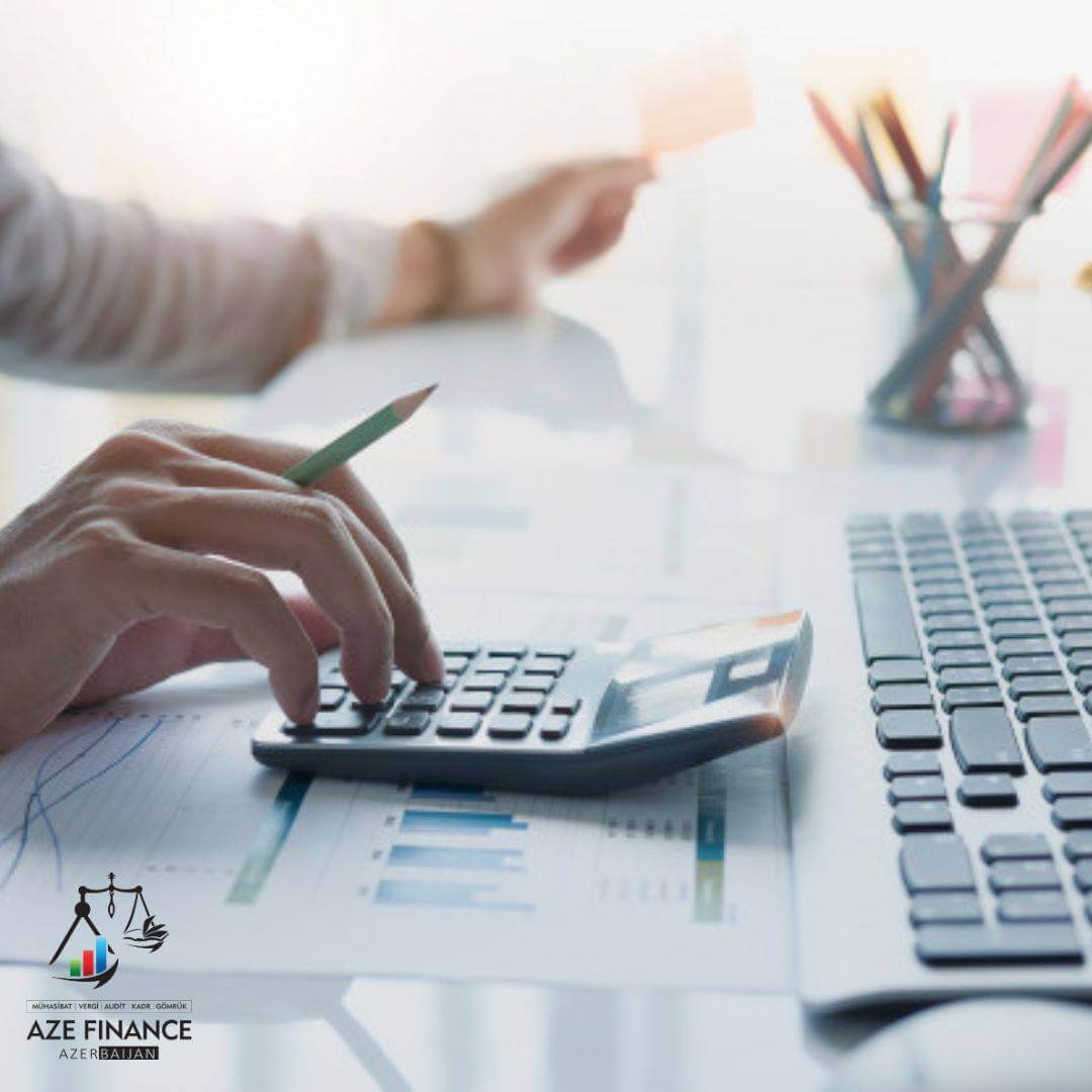 Удерживается ли налог с выходного пособия, выплачиваемого работнику при сокращении?