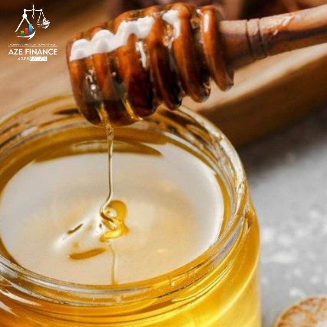 How should VAT be calculated when selling honey at retail?